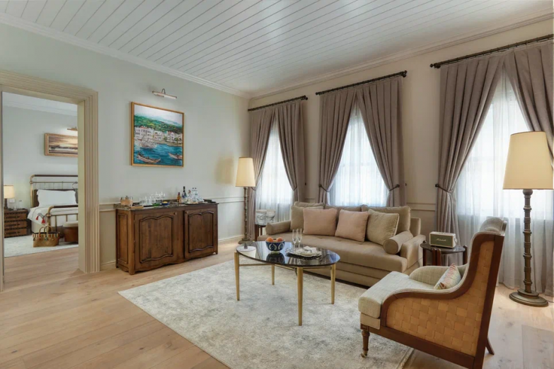 Courtyard Suite