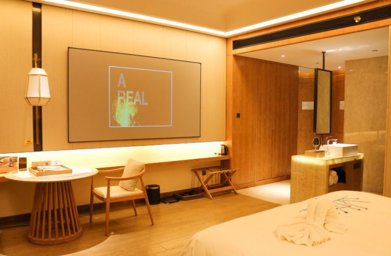 Superior Balcony Room