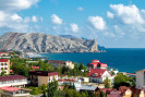 Город Судак вид на город и море