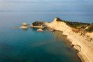 Остров Корфу вид на море и обрыв