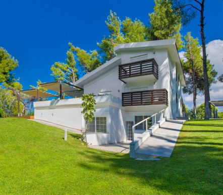 The White Villa In Sani